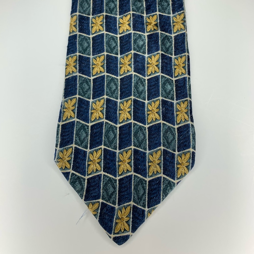 NWOT Mondo Uomo Flower Tie